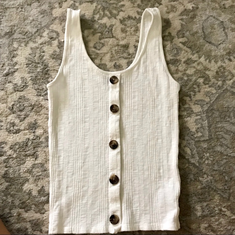 Cute AE ivory tank with button detail